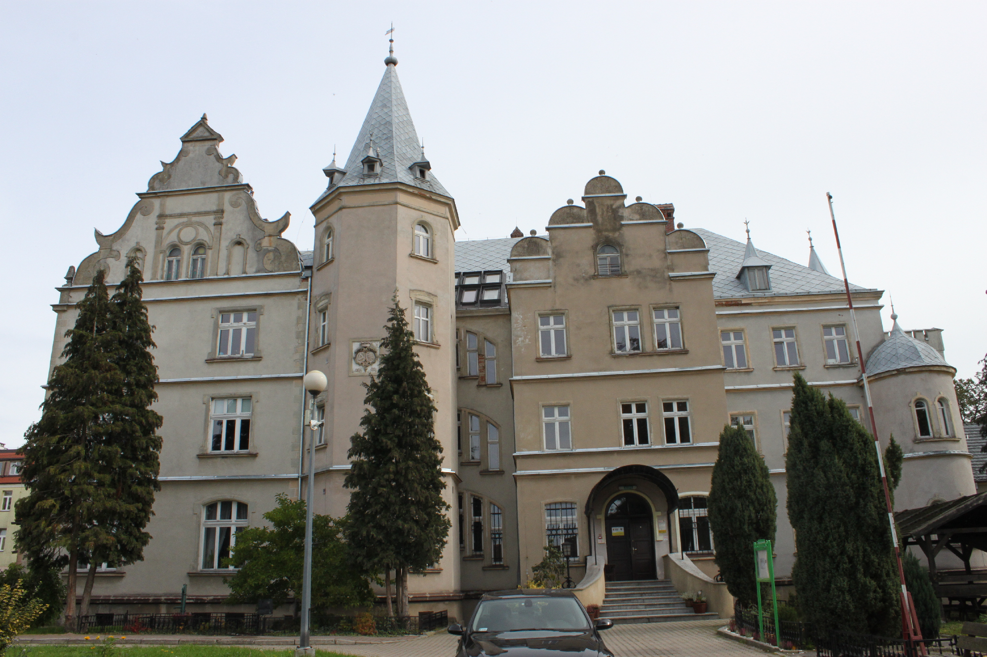 Pałac w Ostrowinie, obecnie Powiatowy Dom Pomocy Społecznej